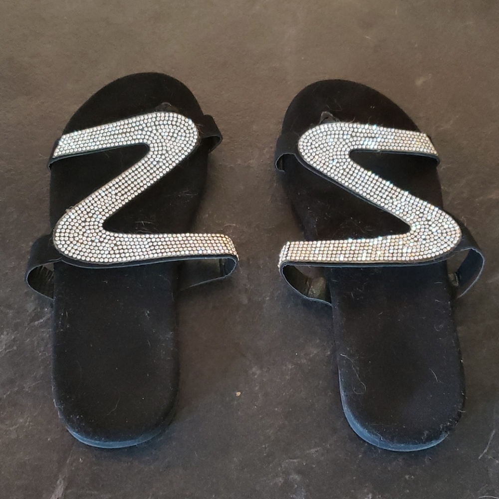 Sale 3 for $40. Beautiful sandals